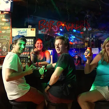 Costa Rica Backpackers-2
